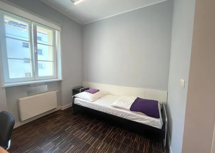 بيت شباب Dom Studencki Hanka *